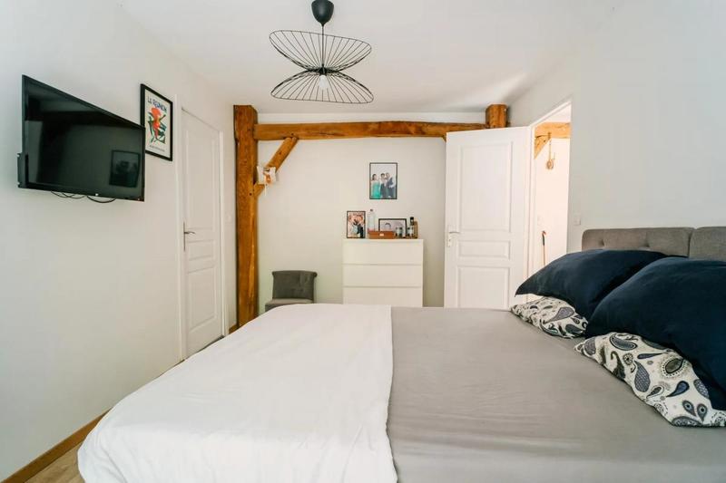 Maison - 180 m² - 6 pièces