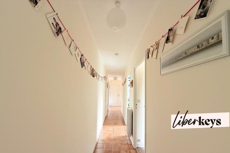 Propriété - 270 m² - 10 pièces