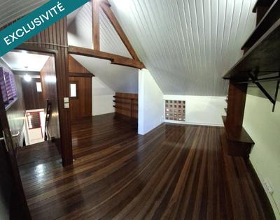 Villa - 240 m² - 8 pièces