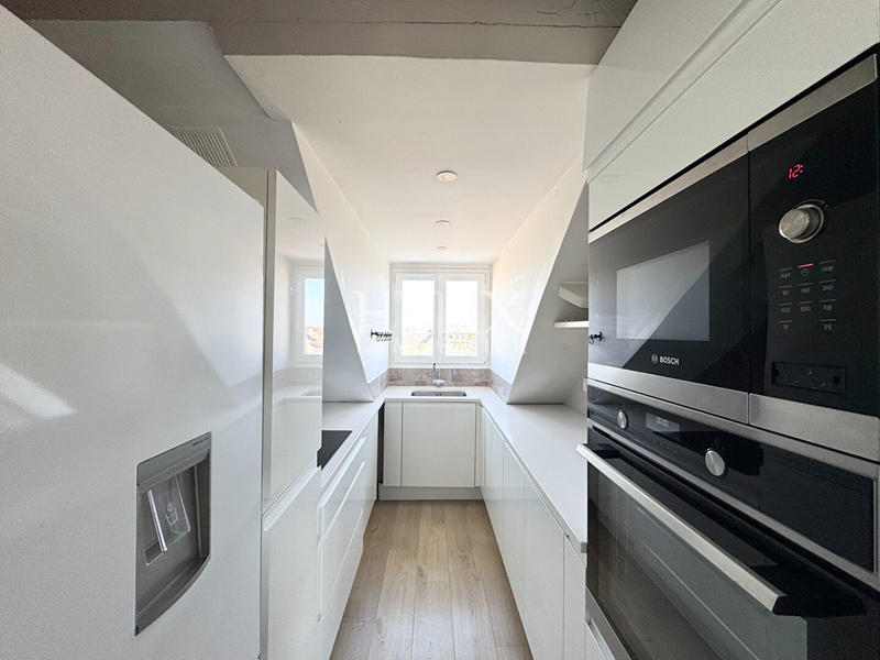 Appartement - 84 m² - 4 pièces