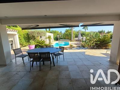 Maison - 188 m² - 8 pièces