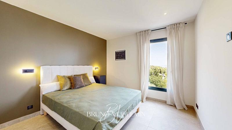 Villa - 384 m² - 7 pièces