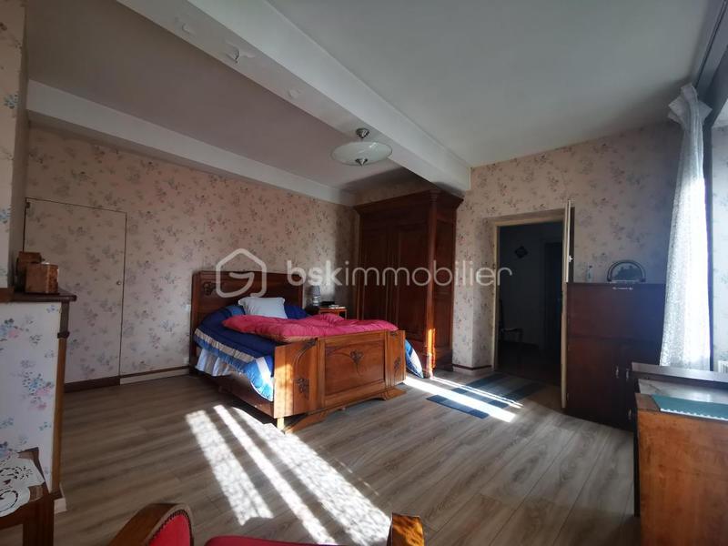 Maison - 169 m² - 8 pièces