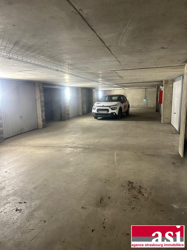 Parking / Garage - 13 m²