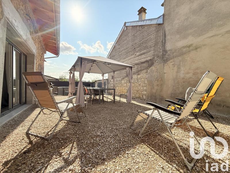 Maison - 200 m² - 8 pièces