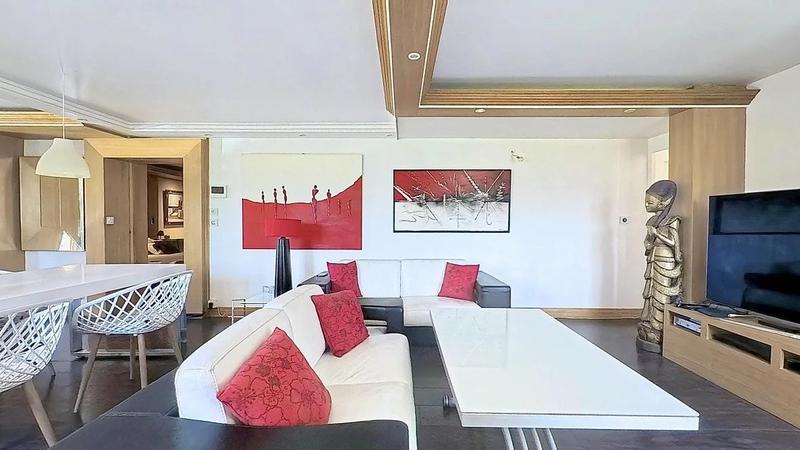 Appartement - 202 m² - 6 pièces