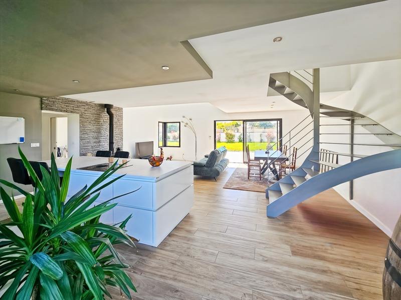 Maison - 149 m² - 5 pièces