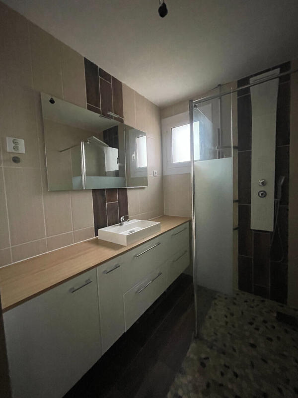 Maison - 171 m² - 6 pièces