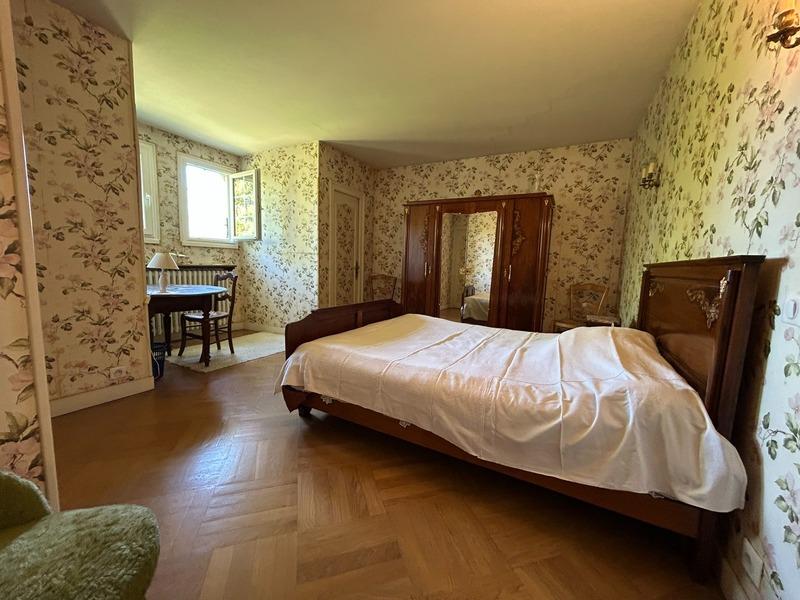 Maison - 252 m² - 7 pièces