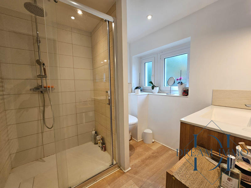 Maison - 380 m² - 7 pièces