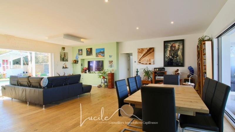 Maison - 184 m² - 6 pièces