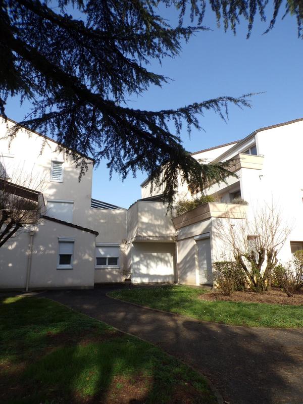 Appartement - 99 m² - 5 pièces