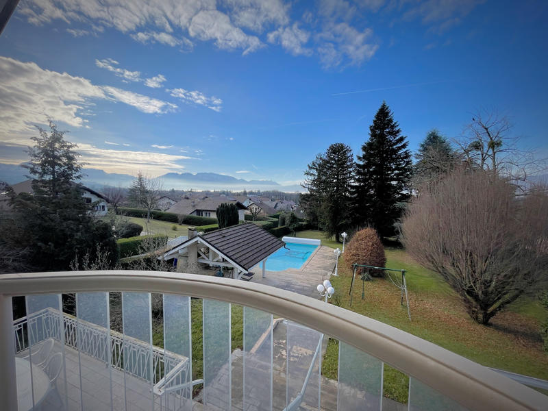 Propriété - 300 m² - 13 pièces