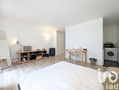 Studio - 25 m² - 1 pièce