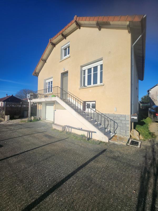 Maison - 99 m² - 6 pièces