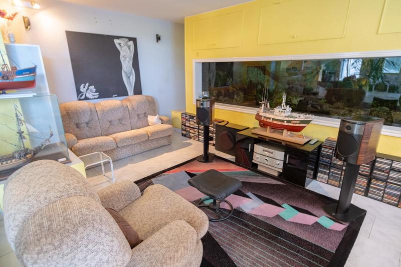 Maison - 213 m² - 6 pièces