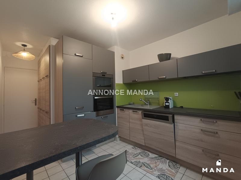 Chambre - 10 m² - 4 pièces