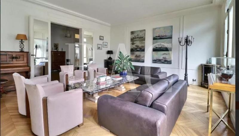 Appartement - 320 m² - 8 pièces