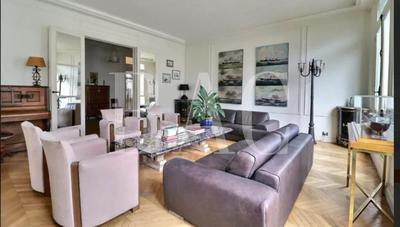 Appartement - 320 m² - 8 pièces