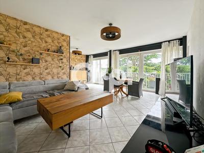 Appartement - 102 m² - 5 pièces