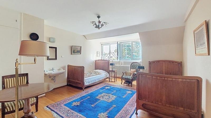 Maison bourgeoise - 277 m² - 6 pièces