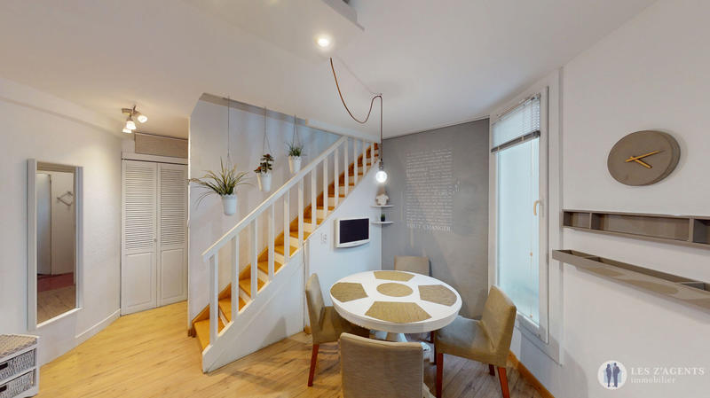 Appartement - 100 m² - 5 pièces