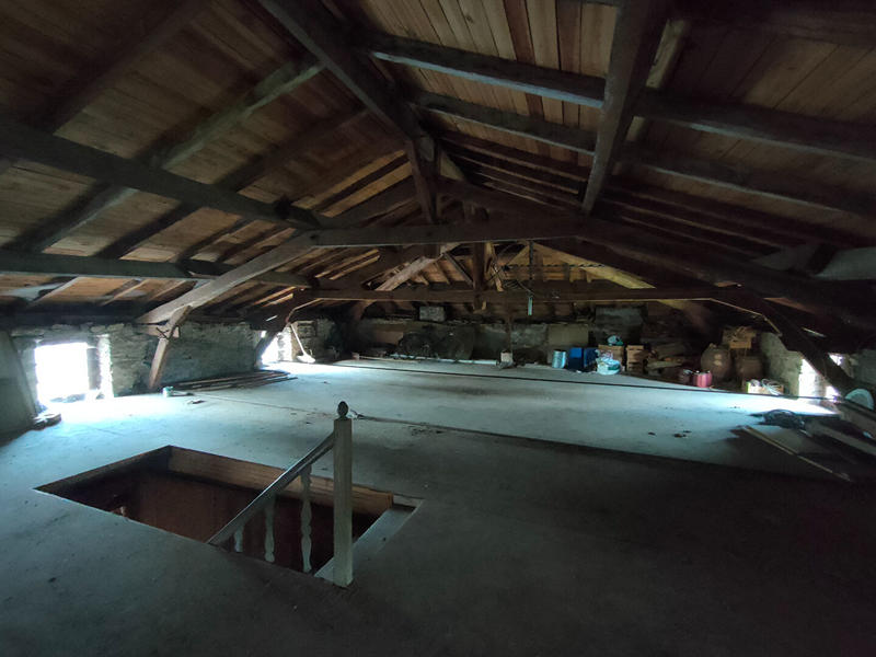 Maison - 176 m² - 9 pièces