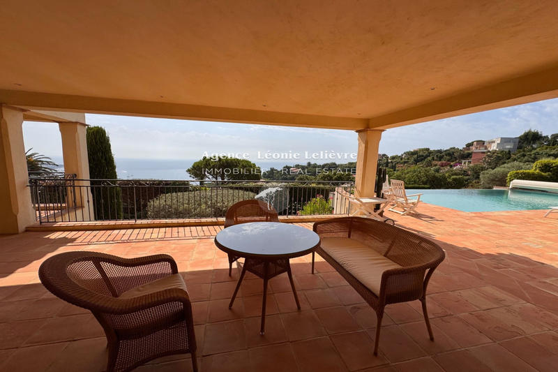 Maison - 213 m² - 7 pièces