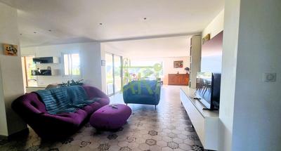 Maison - 376 m² - 7 pièces