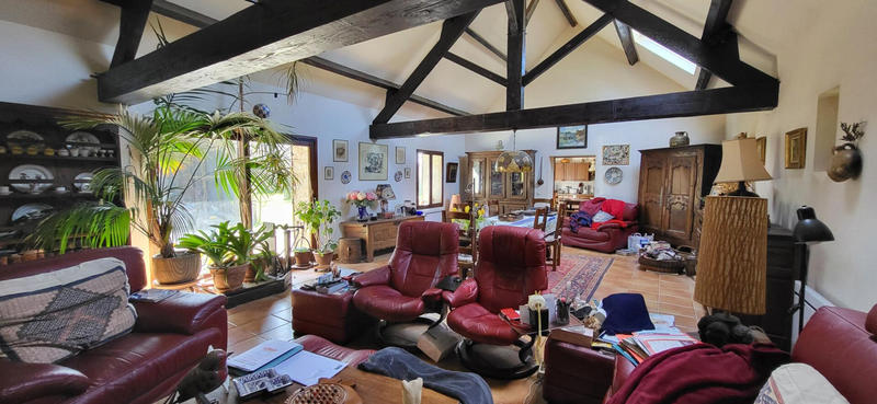 Maison - 224 m² - 9 pièces