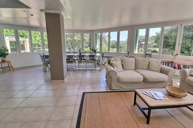 Villa - 230 m² - 8 pièces