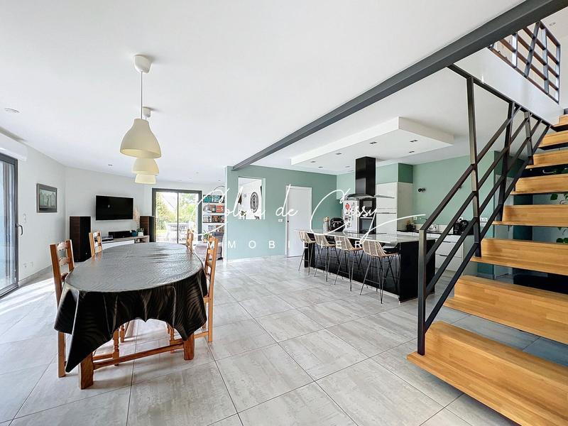 Maison - 176 m² - 6 pièces