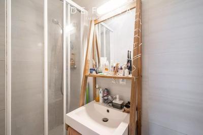 Studio - 9 m² - 1 pièce