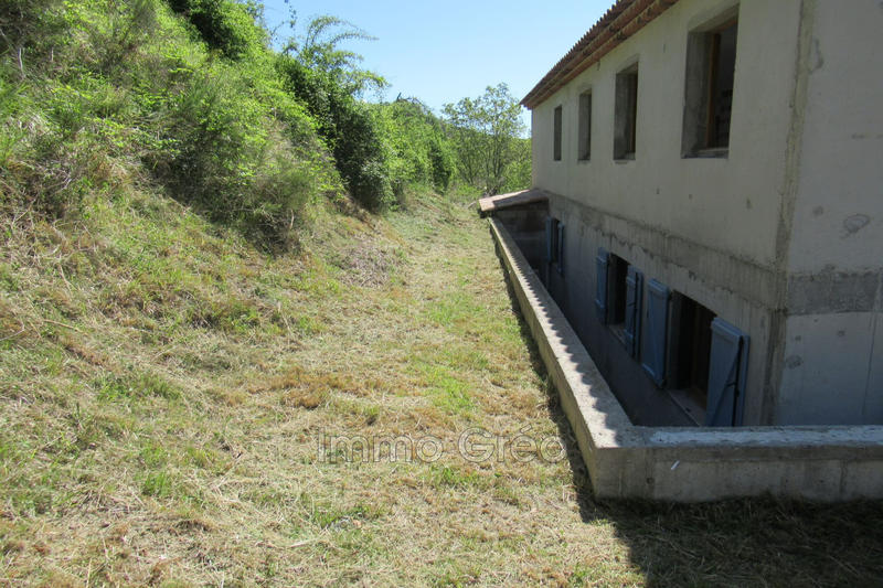 Maison - 235 m² - 5 pièces