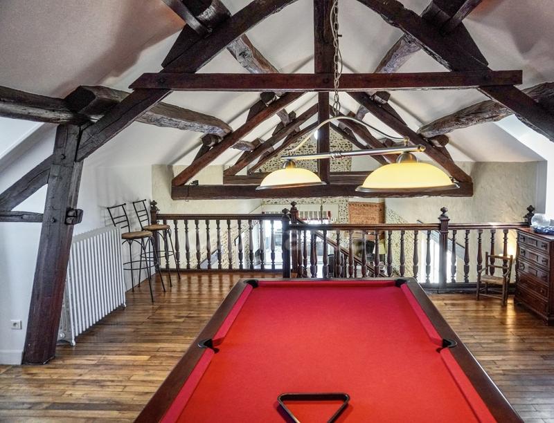 Propriété - 366 m² - 10 pièces