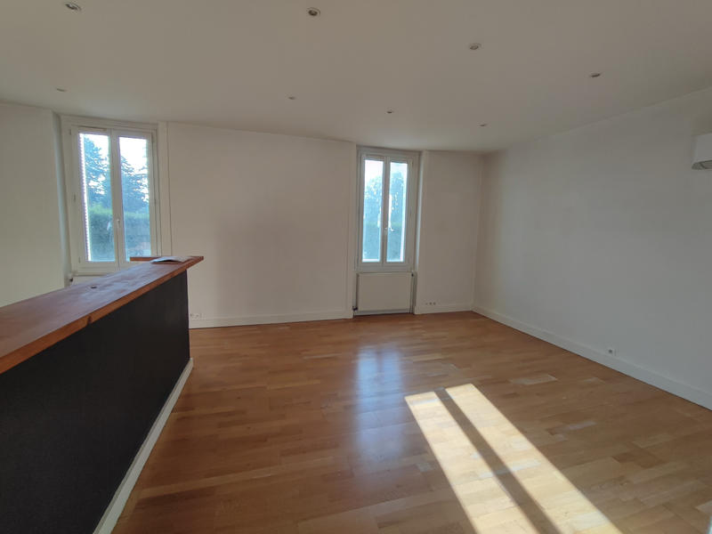 Appartement - 77 m² - 3 pièces