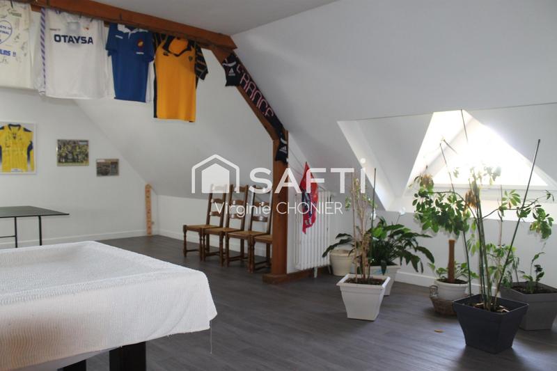 Maison - 256 m² - 6 pièces