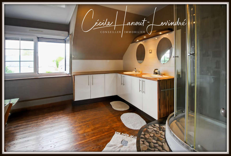 Maison - 430 m² - 18 pièces