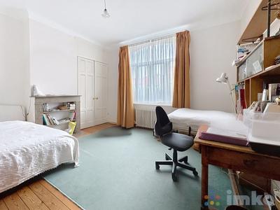 Maison - 187 m² - 6 pièces