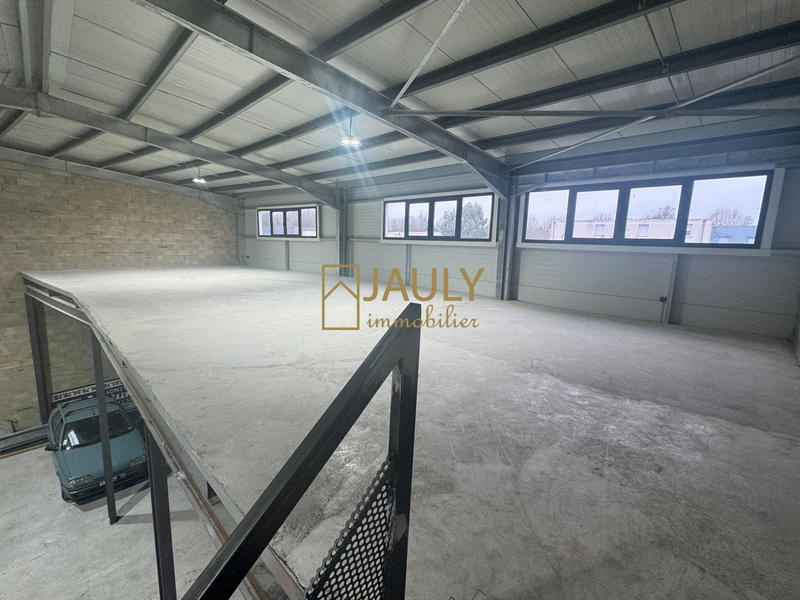 Local commercial - 325 m²