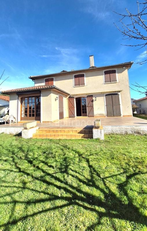 Maison - 200 m² - 6 pièces