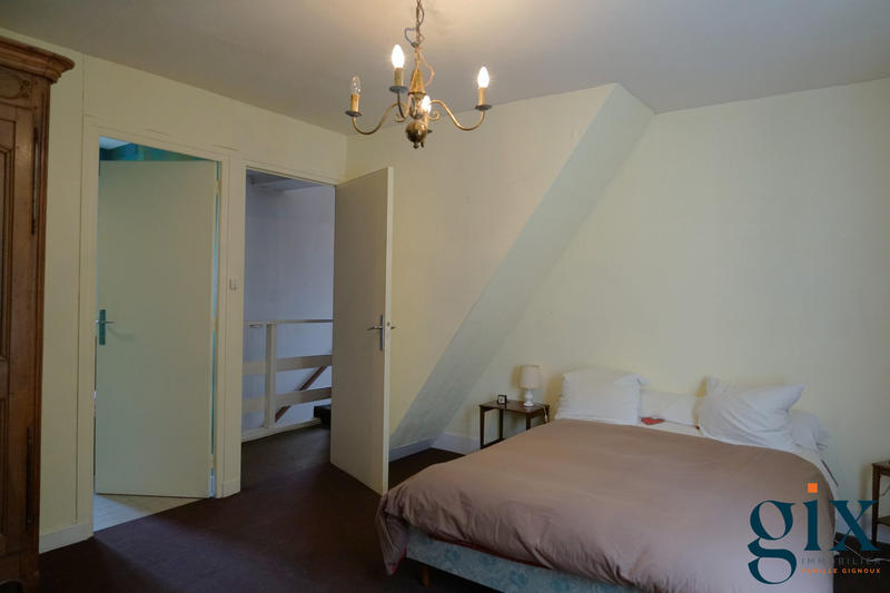 Maison - 179 m² - 7 pièces