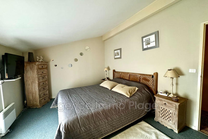 Maison - 325 m² - 10 pièces