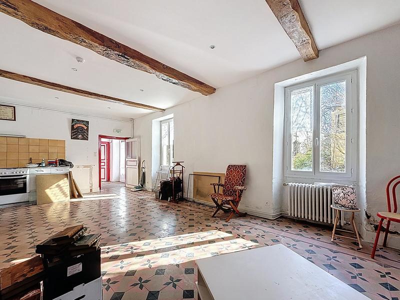 Maison ancienne - 302 m² - 12 pièces