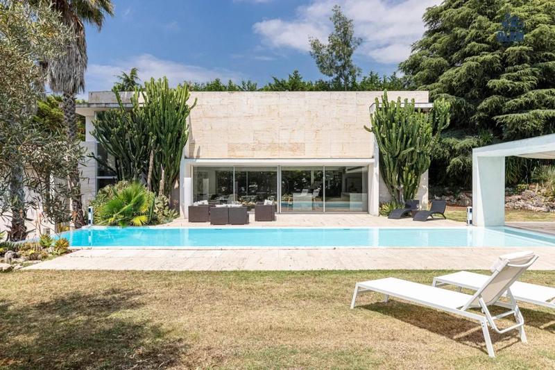 Villa - 600 m² - 6 pièces