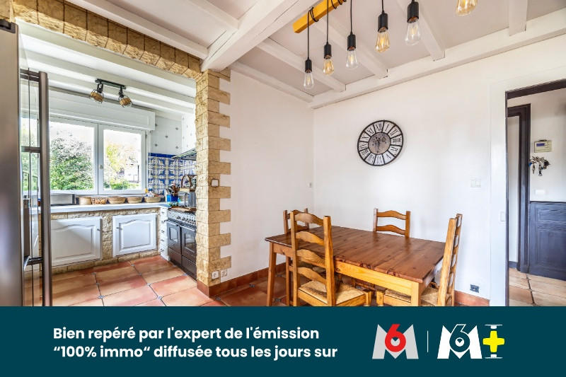 Maison - 279 m² - 9 pièces