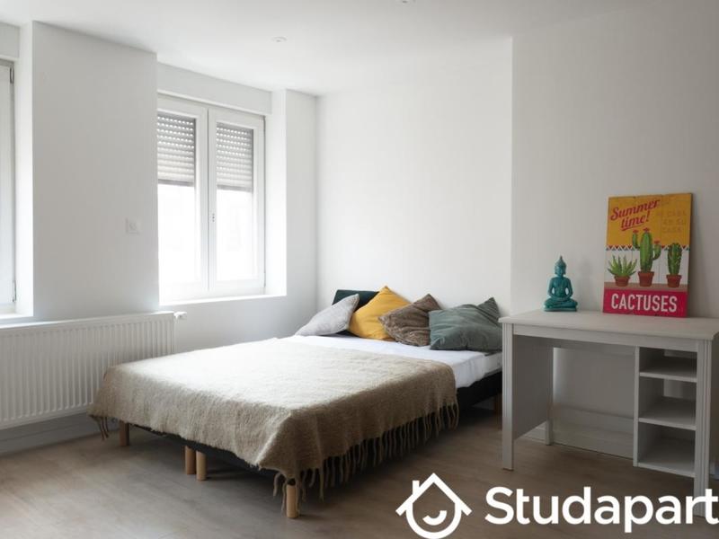 Chambre - 13 m² - 1 pièce