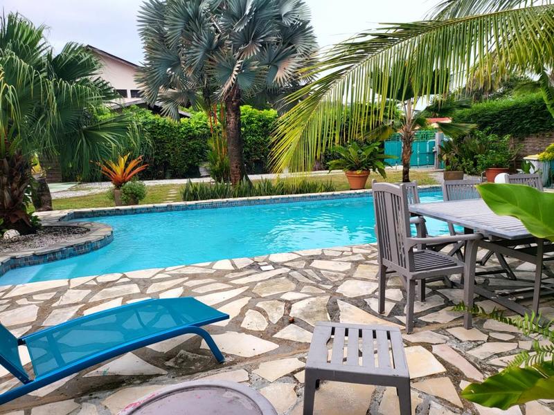 Appartement - 150 m² - 5 pièces