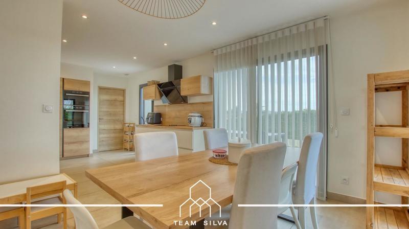 Villa - 105 m² - 4 pièces