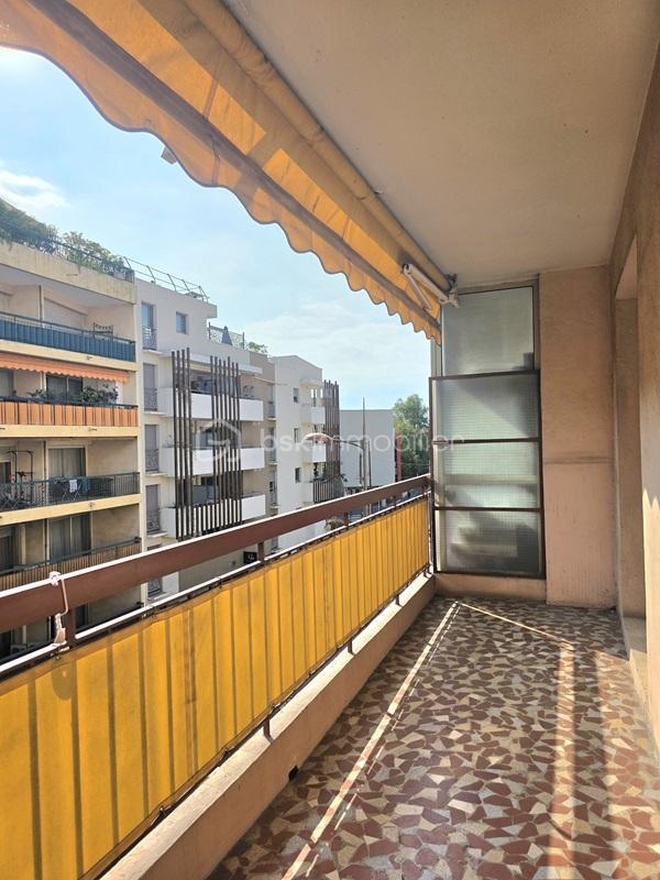 Appartement - 56 m² - 3 pièces